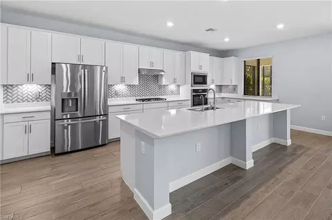 Kitchen - 20475 Napa Loop, Estero, FL 33928 photo 5 of 5