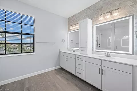 Bath - 20475 Napa Loop, Estero, FL 33928 photo 7 of 8