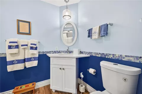 Bath - 4030 Crayton Rd #C2, Naples, FL 34103 photo 4 of 4