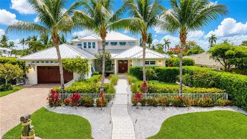 1571 Bonita Ln, Naples, FL 34102