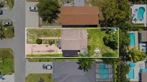 641 105th Ave N, Naples, FL 34108