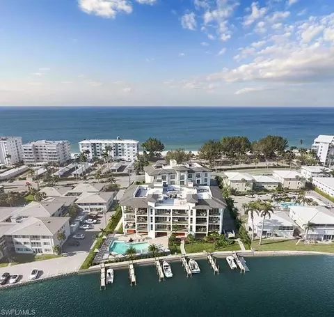 2020 Gulf Shore Blvd N #PH-201W, Naples, FL 34102