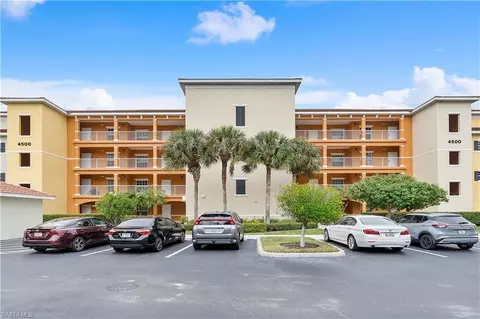 4500 Botanical Place Cir #4, Naples, FL 34112