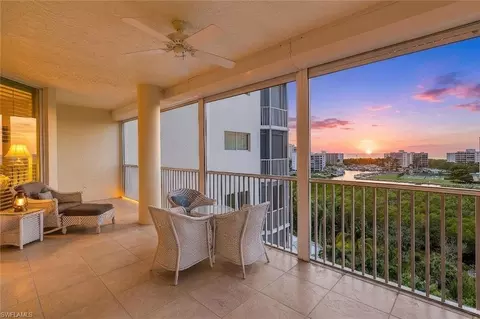 315 Dunes Blvd #707, Naples, FL 34110