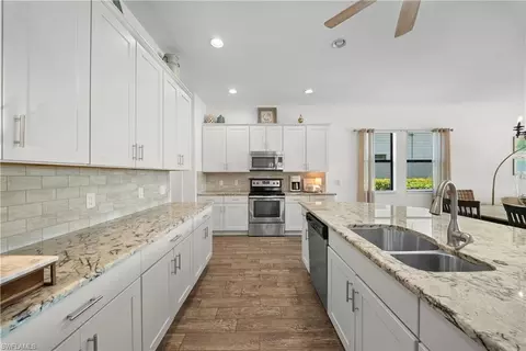 Kitchen - 4743 Abaca Cir, Naples, FL 34119 photo 3 of 5
