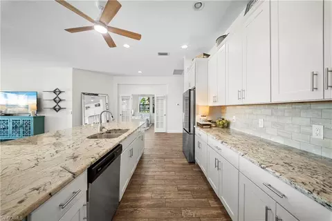 Kitchen - 4743 Abaca Cir, Naples, FL 34119 photo 4 of 5