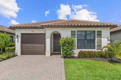 8968 Madrid Cir, Naples, FL 34104