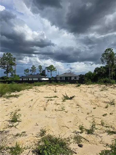 2813 11th St W, Lehigh Acres, FL 33971