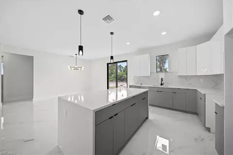 375 Selkirk Ave, Lehigh Acres, FL 33974