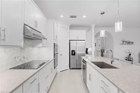 Kitchen - 19511 Utopia Ln, Estero, FL 33928 photo 4 of 7