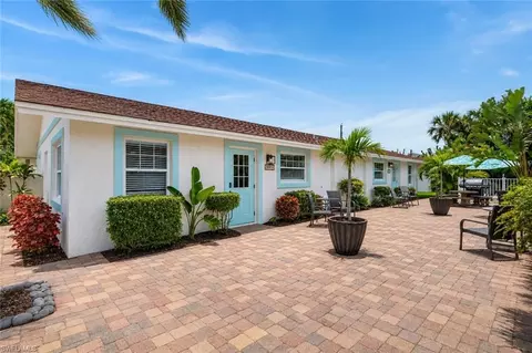 Exterior - 559 105th Ave N, Naples, FL 34108 photo 1 of 2