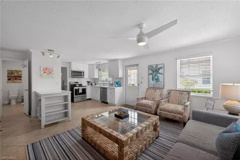 Living - 559 105th Ave N, Naples, FL 34108 photo 1 of 3