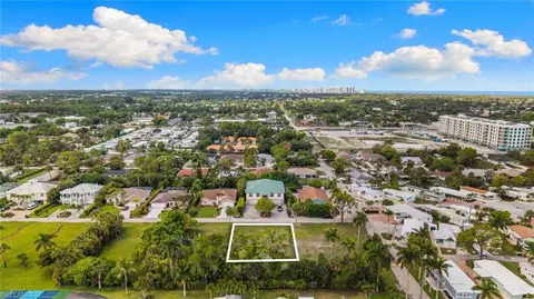 3116 Pine Tree Dr, Bonita Springs, FL 34134