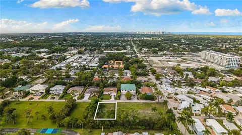 3090 Pine Tree Dr, Bonita Springs, FL 34134