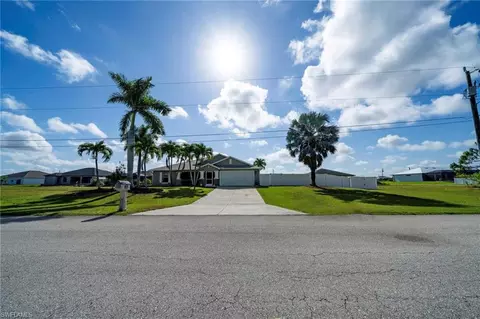 1807 NW 37th Ave, Cape Coral, FL 33993