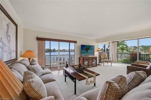 3000 Gulf Shore Blvd N #101, Naples, FL 34103