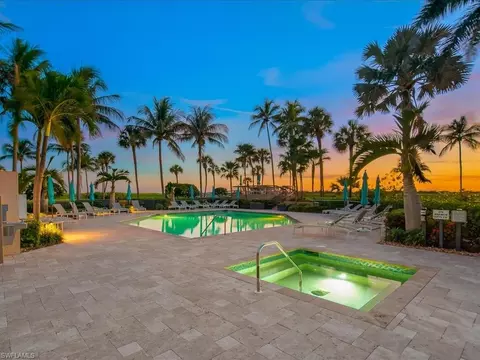 4551 Gulf Shore Blvd N #1606, Naples, FL 34103