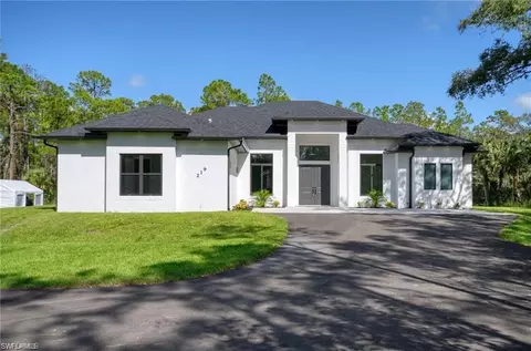 219 33rd Ave NW, Naples, FL 34120