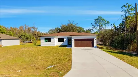 161 Blackstone Dr, Fort Myers, FL 33913