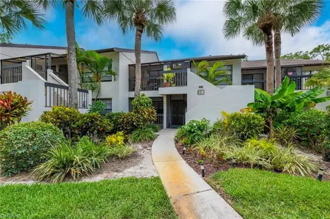 1820 Kings Lake Blvd #103, Naples, FL 34112