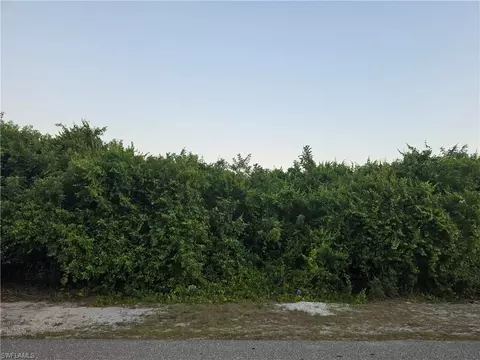 2615 5th St SW, Lehigh Acres, FL 33976