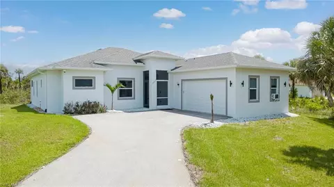 2662 36th Ave SE, Naples, FL 34117