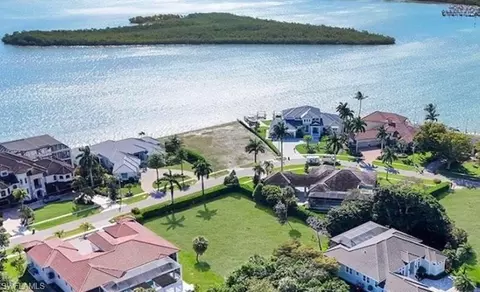 980 Caxambas Dr, Marco Island, FL 34145
