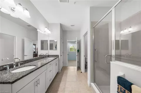 Bath - 6981 Avalon Cir #1208, Naples, FL 34112 photo 2 of 3