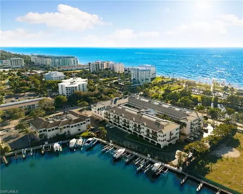 1400 Gulf Shore Blvd N #201, Naples, FL 34102