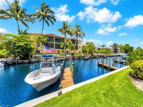 1533 Chesapeake Ave #A5, Naples, FL 34102