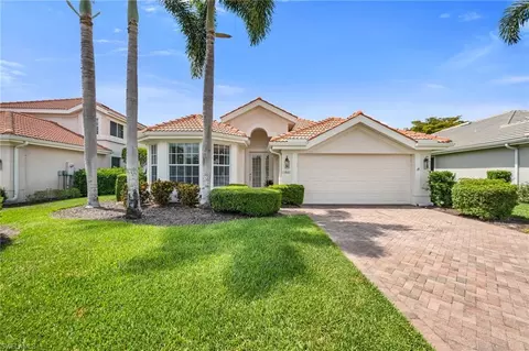 11801 Bramble Ct, Naples, FL 34120