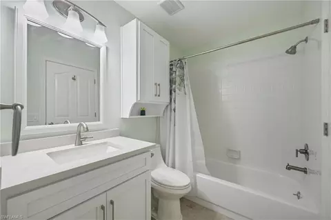 Bath - 657 Saint Andrews Blvd, Naples, FL 34113 photo 4 of 4