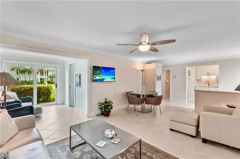 661 12th Ave S #661, Naples, FL 34102