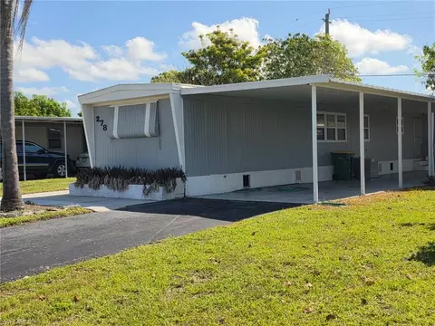 278 Cape Sable Dr, Naples, FL 34104