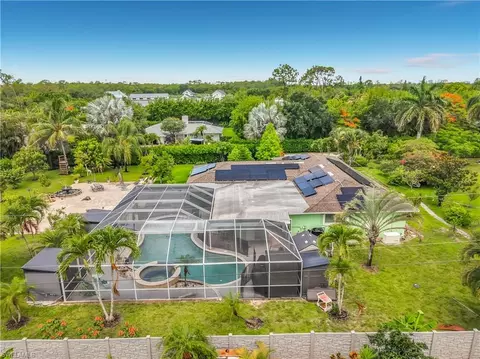 View/Area - 2280 Capri Ct, Naples, FL 34105 photo 6 of 11