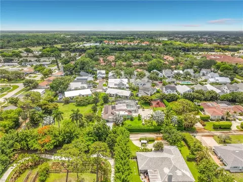 View/Area - 2280 Capri Ct, Naples, FL 34105 photo 3 of 11