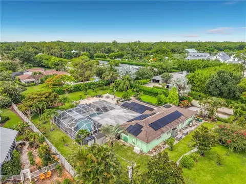 View/Area - 2280 Capri Ct, Naples, FL 34105 photo 8 of 11