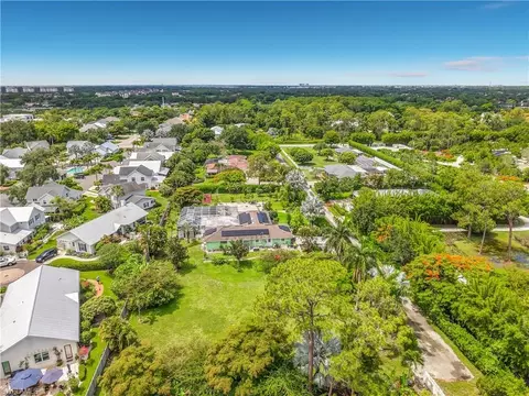 View/Area - 2280 Capri Ct, Naples, FL 34105 photo 10 of 11