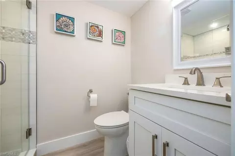 Bath - 29 High Point Cir E #403, Naples, FL 34103 photo 4 of 5