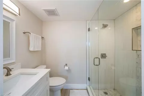 Bath - 29 High Point Cir E #403, Naples, FL 34103 photo 1 of 5