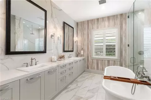 Bath - 14852 Dockside Ln, Naples, FL 34114 photo 2 of 5