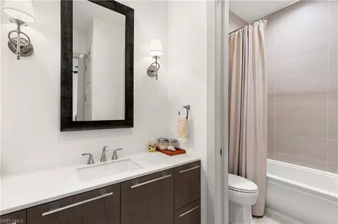 Bath - 14852 Dockside Ln, Naples, FL 34114 photo 4 of 5
