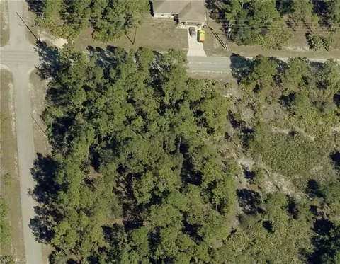 707 W 17th St, Lehigh Acres, FL 33972