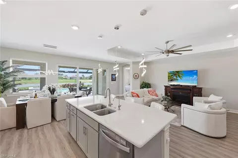 Kitchen - 18699 Ensenada Dr, Naples, FL 34114 photo 5 of 6