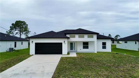 454 Mercedes Ct, Lehigh Acres, FL 33972
