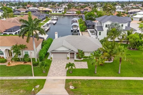 72 N Barfield Dr, Marco Island, FL 34145