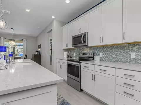 Kitchen - 17581 Ashcomb Way, Estero, FL 33928 photo 7 of 8