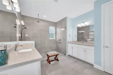 Bath - 2078 Grove Dr, Naples, FL 34120 photo 1 of 3