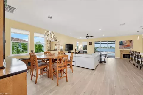 Dining - 2078 Grove Dr, Naples, FL 34120 photo 1 of 1