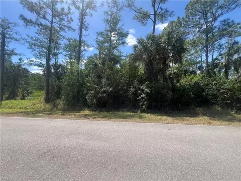 41 St Ave NE, Naples, FL 34120